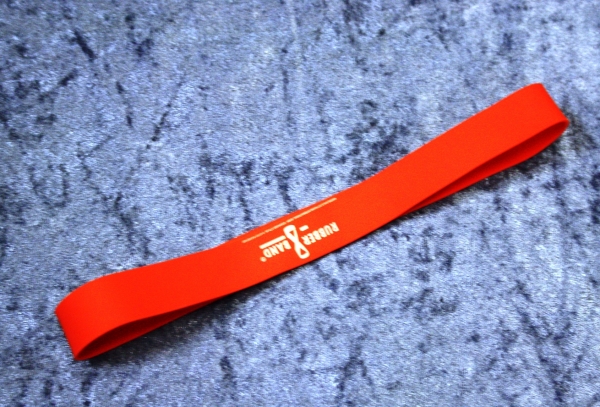 Rda trningsband, medium 26.5 cm, 2.2 cm bred. i gruppen vriga produkter / Rehab och styrka hos Bobo-Konen (991708)